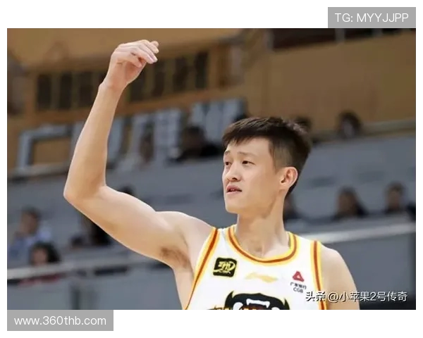 周鹏:从篮球场上的传奇到生活中的坚韧榜样,见证奋斗与荣耀的旅程